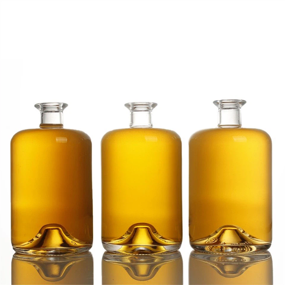 700 ml skysčių stiklinis butelis