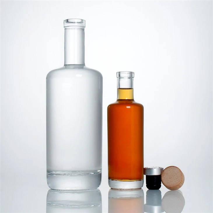 200 ml/700 ml skaidraus spirito stiklinis butelis Džino butelis, baro viršus